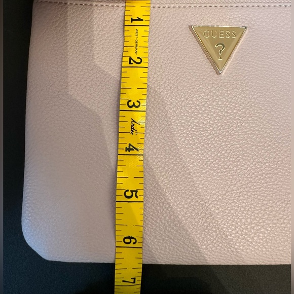 Guess Wrislet Bag - Picture 7 of 8